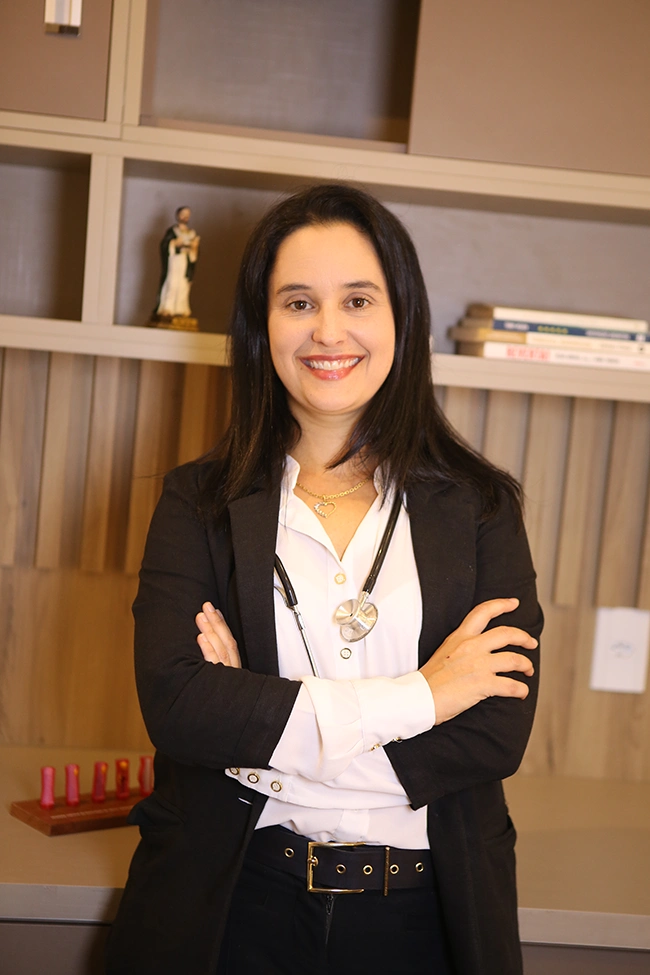 Dra. Luciana Gouveia CRM-MS 6582 RQE 4024/4506 é cardiologista em Dourados-MS